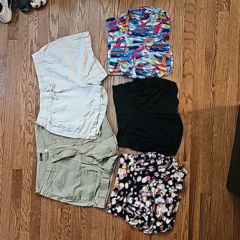 Bundle of 5 pairs of shorts